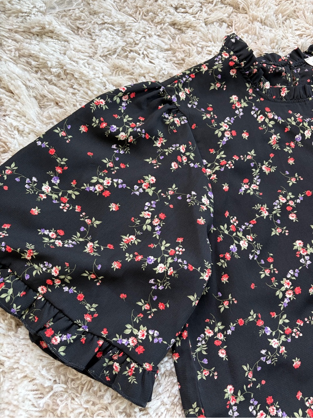 Black Floral Ruffled Top - Picture 2 of 6